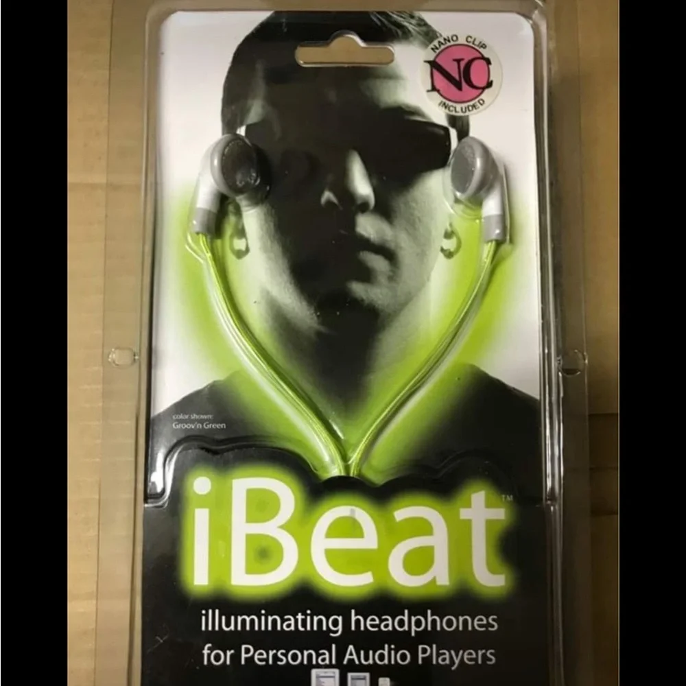 IBEAT Headphones ILLUMINATING Green made in USA NEW iBEAT Illuminatin Headphones